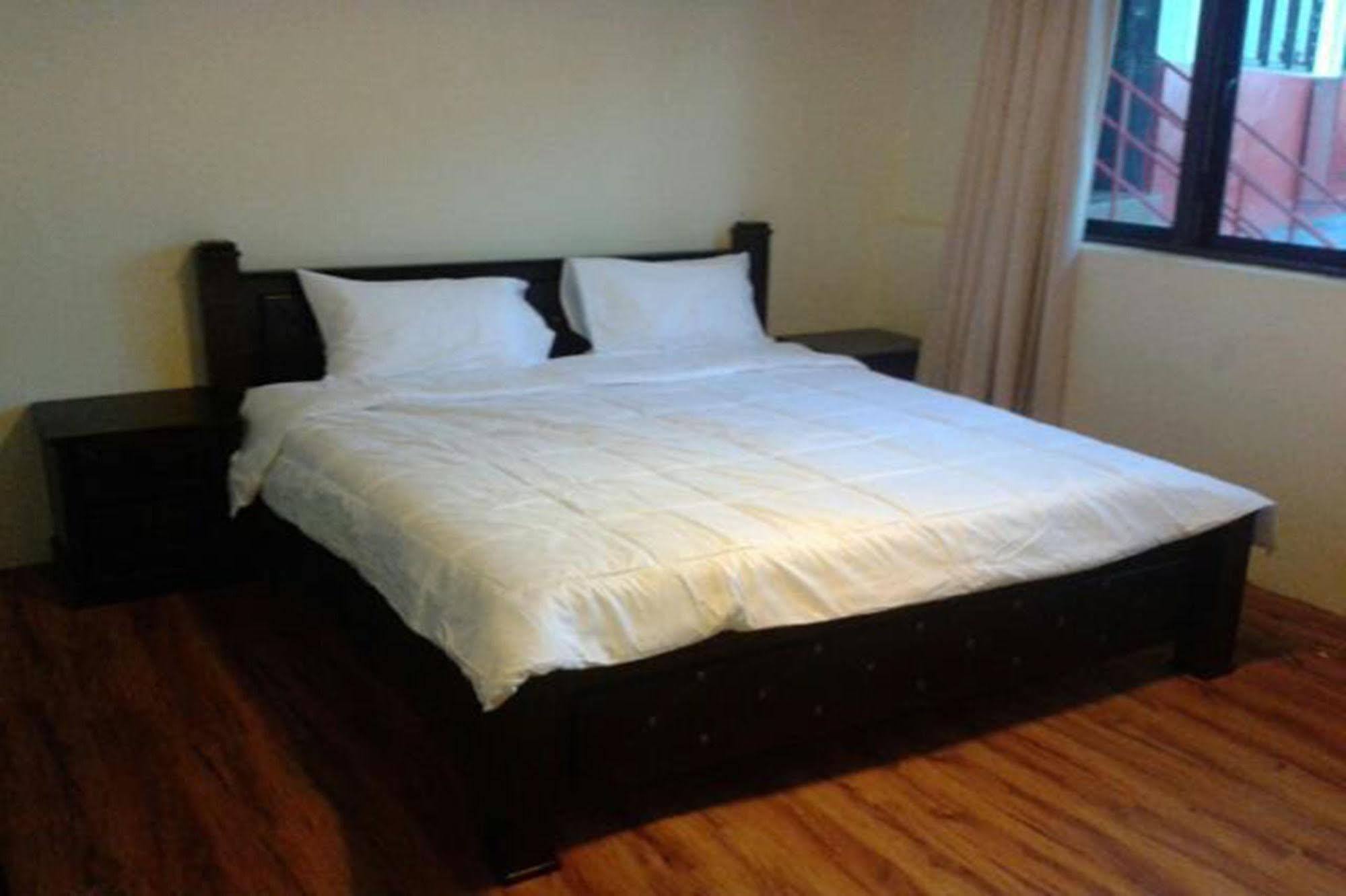 8 Boutique By The Sea Hotel Tanjung Tokong Luaran gambar
