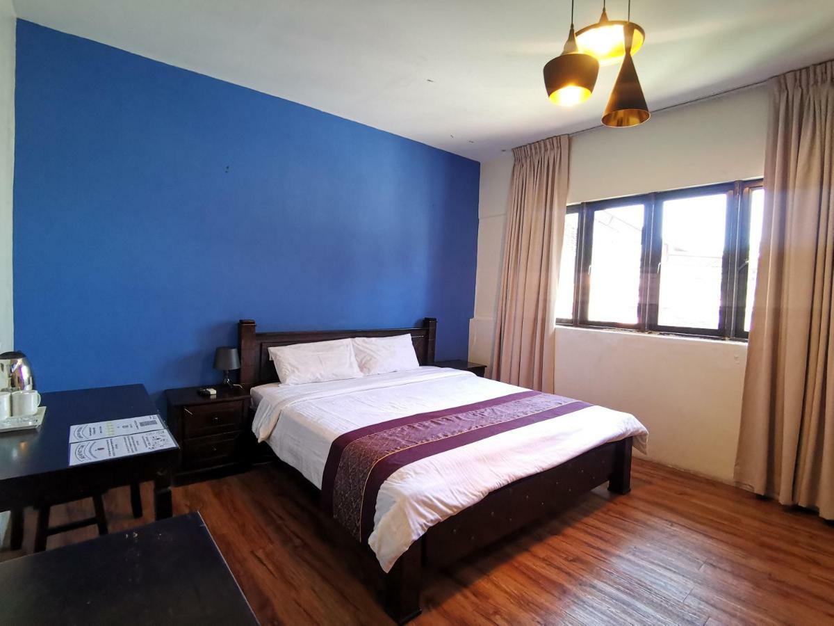 8 Boutique By The Sea Hotel Tanjung Tokong Luaran gambar