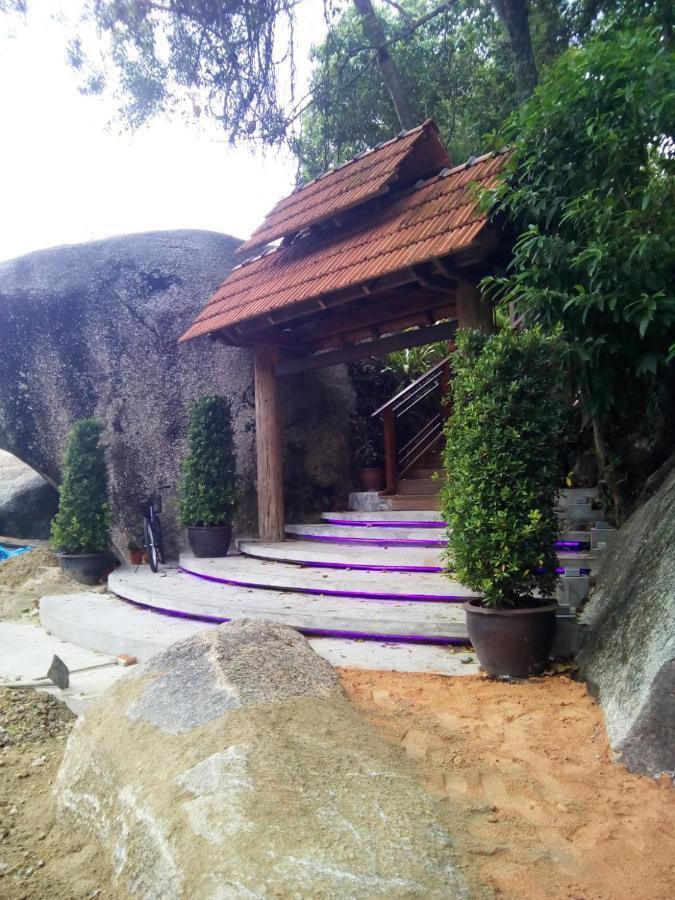 8 Boutique By The Sea Hotel Tanjung Tokong Luaran gambar