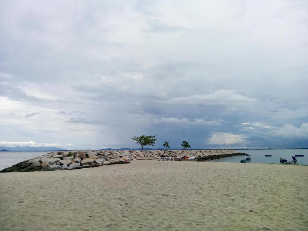 8 Boutique By The Sea Hotel Tanjung Tokong Luaran gambar
