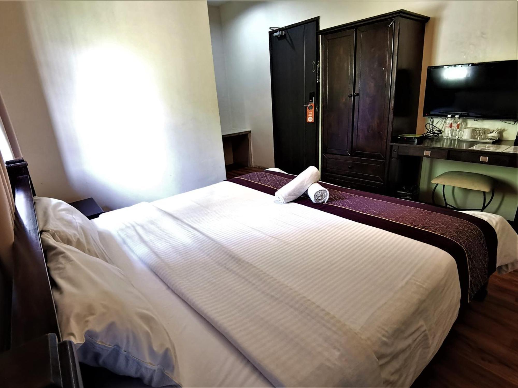 8 Boutique By The Sea Hotel Tanjung Tokong Luaran gambar